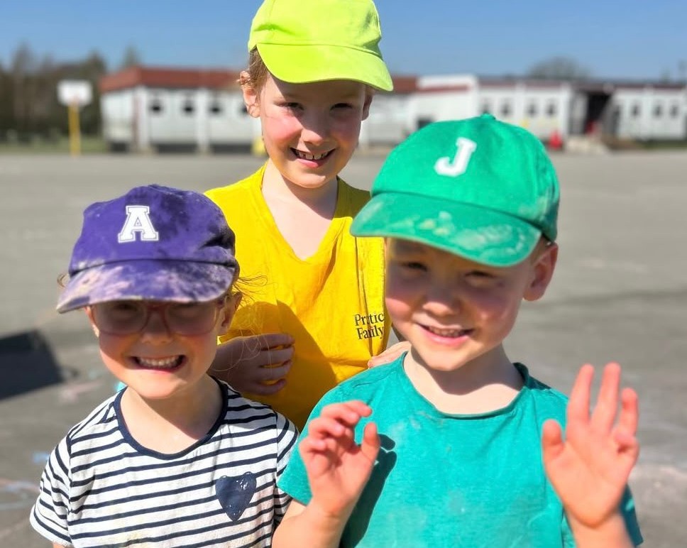 siblings at Holiday Club